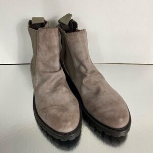 NWOT Blowfish Malibu Women's Redsen Chelsea Boot